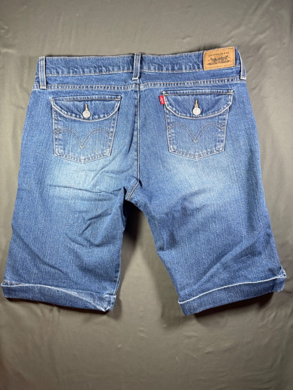 Women 515 LEVI'S Shorts / Size 12 - Picture 2 of 8